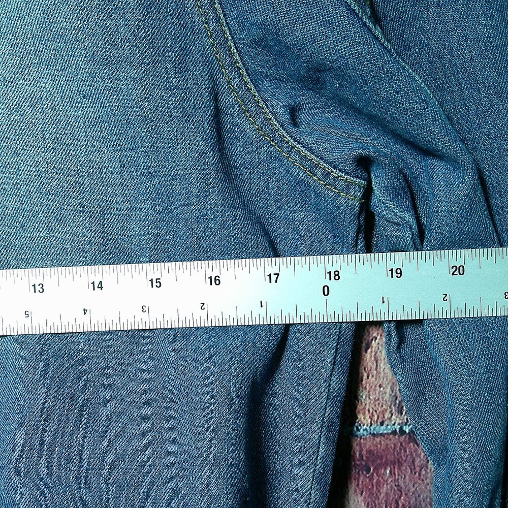 The Style Between Us Distressed Denim Jean Trucker Jacket Women's Size Small - Picture 5 of 6